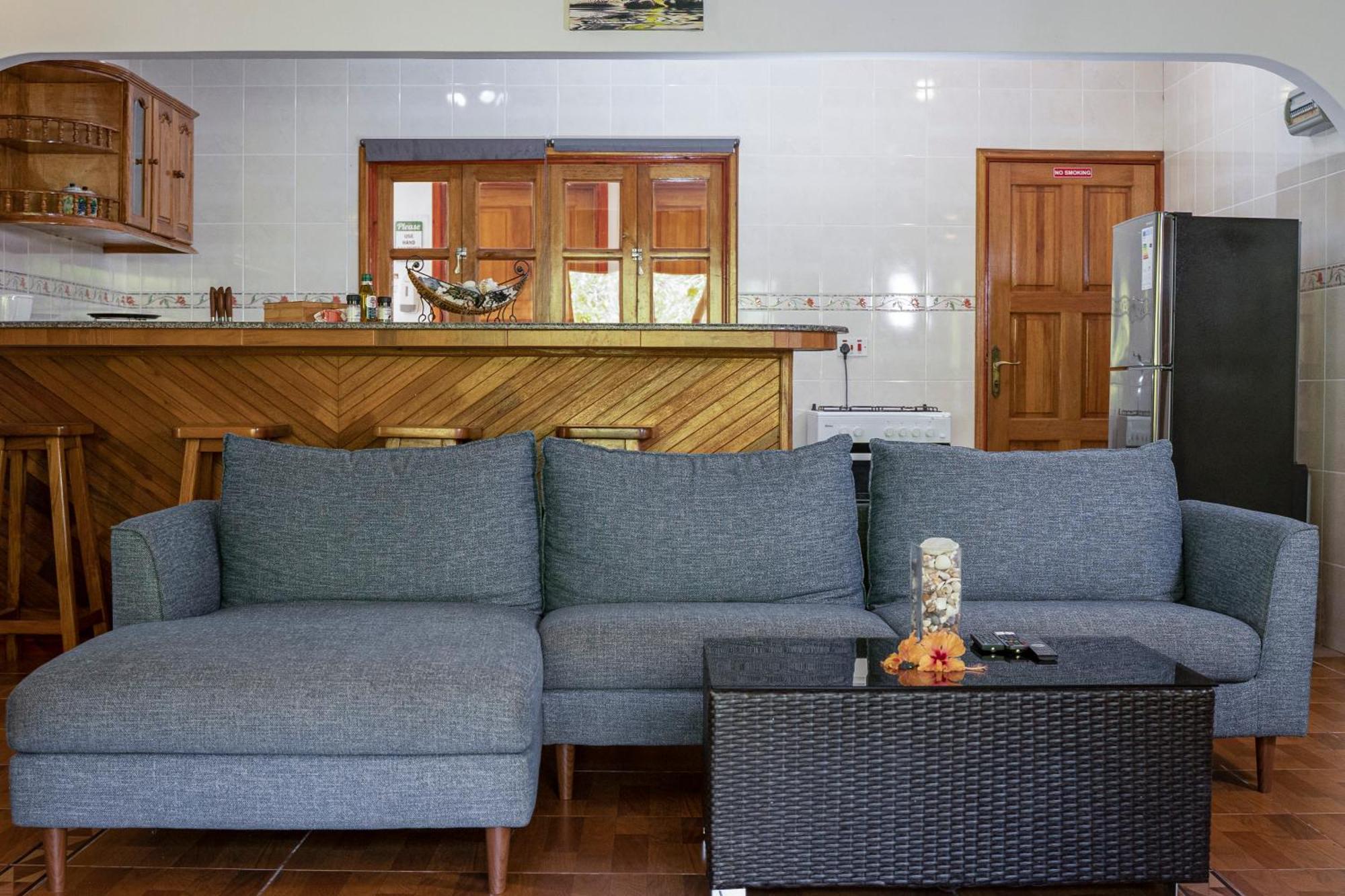 Casa De Leela Self Catering Guest House La Digue Exterior photo